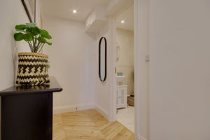 Inner Hall- click for photo gallery